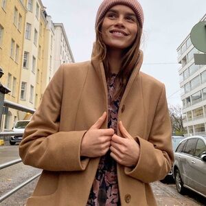 Aritzia Wilfred Tan Cocoon Trench Coat